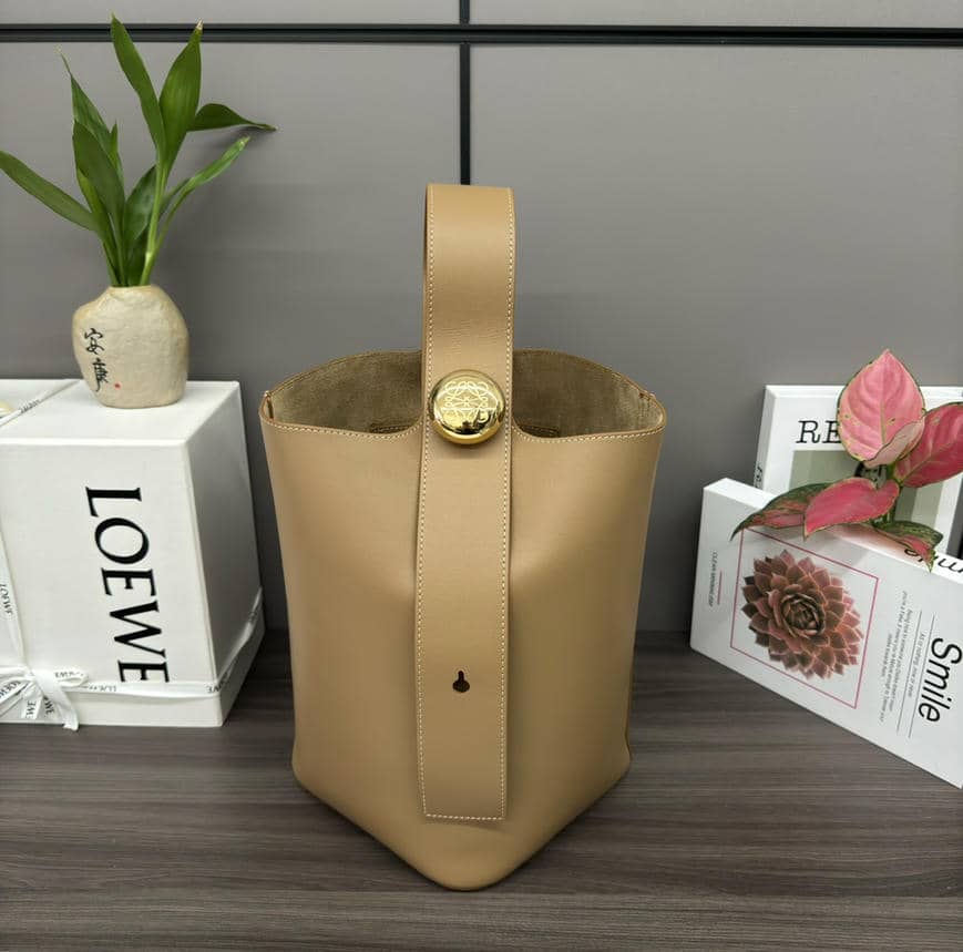 0030-New Pebble Bucket